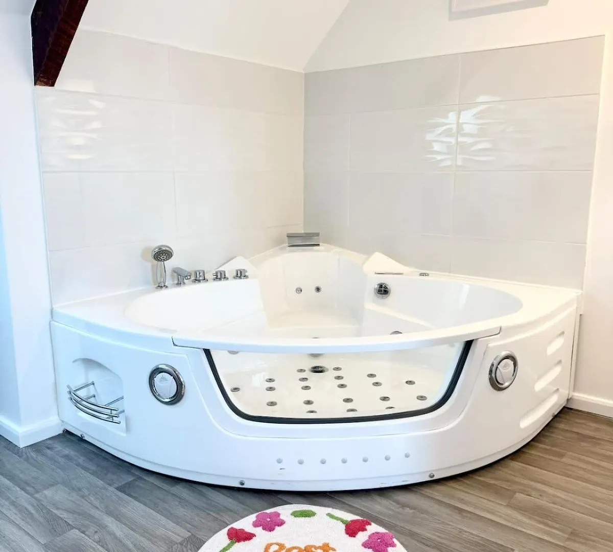 شقة L'Instant Rose - Cocon Fleuri Avec Jacuzzi Quéven 0*,